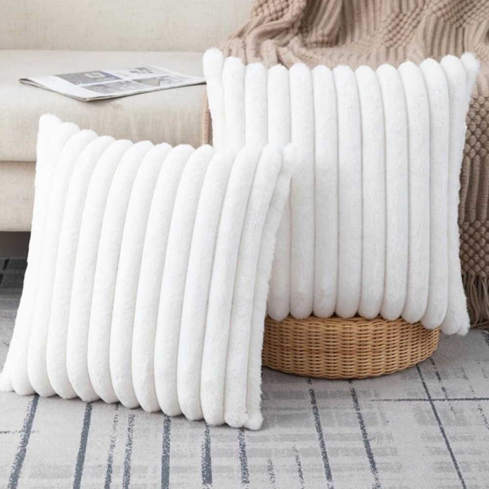 Set of 2 White Faux Fur 16x16 Pillow Case NWOT